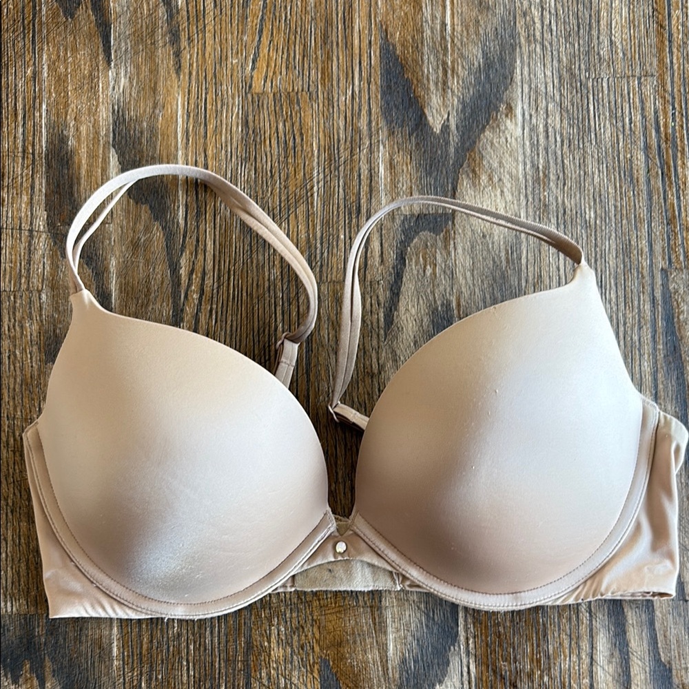 Victoria secret bra 36D